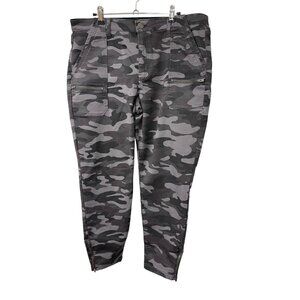 Knox Rose Women’s Size 16W Camo No Gap High-Rise Utility Waist Pants
